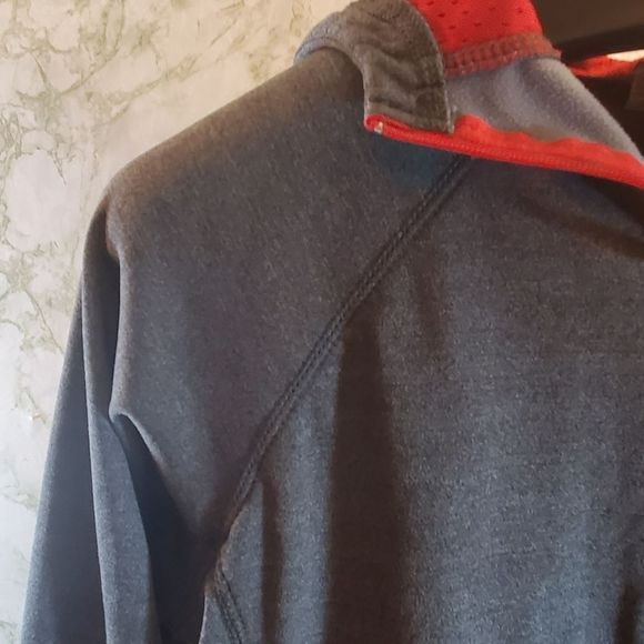 Wisconsin Badger Active Jacket - Picture 2 of 10